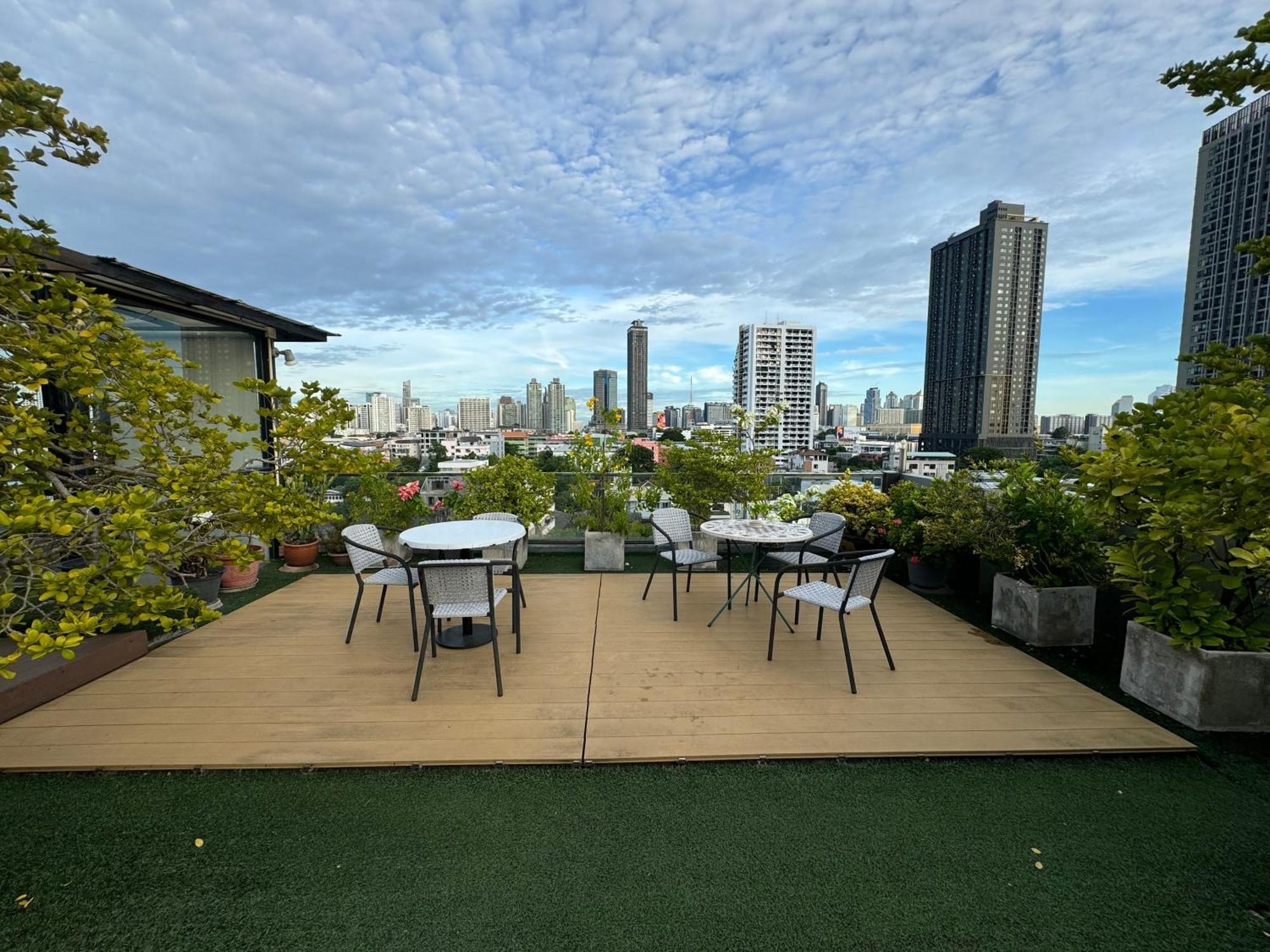 W8 Condo, Top Floor Luxe 3 Bedroom Penthouse, Hip Central Bangkok Area, 5 Mins From Thonglo Bts Station بانكوك المظهر الخارجي الصورة